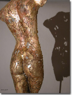 Figurative bronze artist Gabrielle Fischer Horvath was born in Hungary and is now living and working in Toronto / Ontario /Canada.